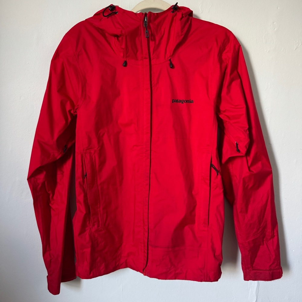 Patagonia Men's Red Lightweight Hooded Jacket